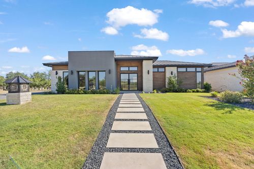 105 Island Dr, Horseshoe Bay, TX, 78657-6229 | Card Image