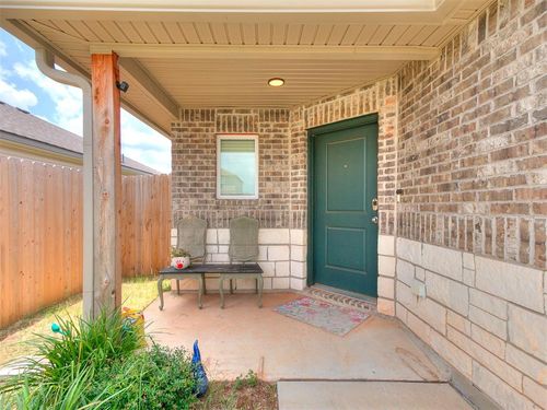 12008 Sw 32nd St, Yukon, OK, 73099-3693 | Card Image