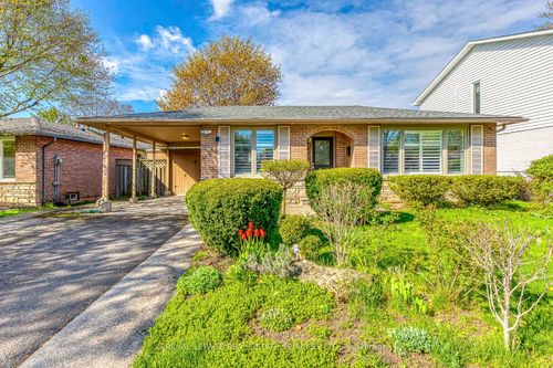 3125 Centennial Dr, Burlington, ON, L7M1B8 | Card Image