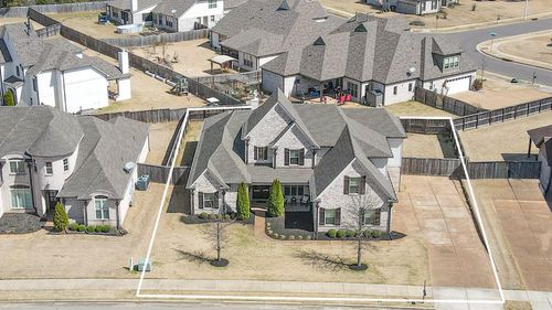 232 Majestic Trl, Collierville, TN, 38017-9219 | Card Image