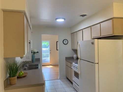 unit-b-810 Skokie Blvd, Wilmette, IL, 60091-2086 | Card Image