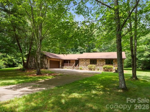 3 High Meadows Dr, Candler, NC, 28715-9495 | Card Image