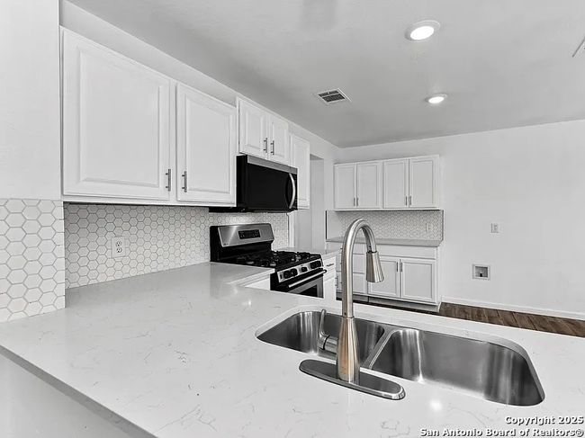 221 Peppergrass Cv, House other with 4 bedrooms, 3 bathrooms and null parking in Kyle TX | Image 13