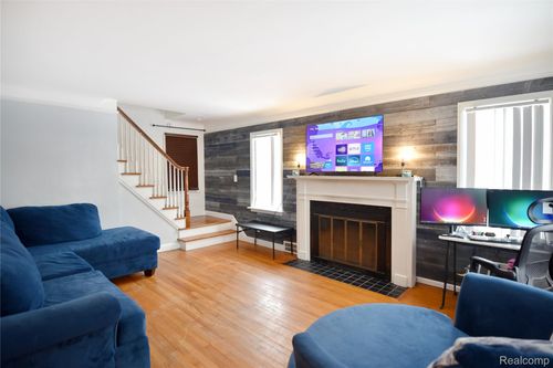 17228 Dorset Ave, Southfield, MI, 48075-4213 | Card Image