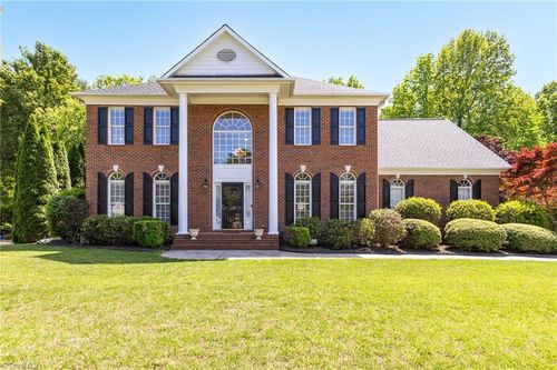 3807 Middlebury Way, Greensboro, NC, 27410-8693 | Card Image