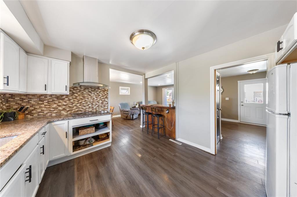 Residential in Lambton Shores 4