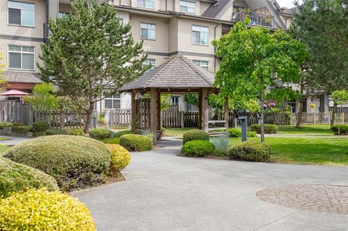 207-2117 Meredith Rd, Nanaimo, BC, V9S2N2 | Card Image