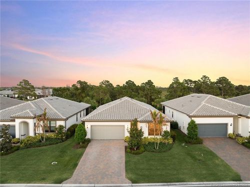 373 Se Filoli Dr, Port St. Lucie, FL, 34984-8407 | Card Image