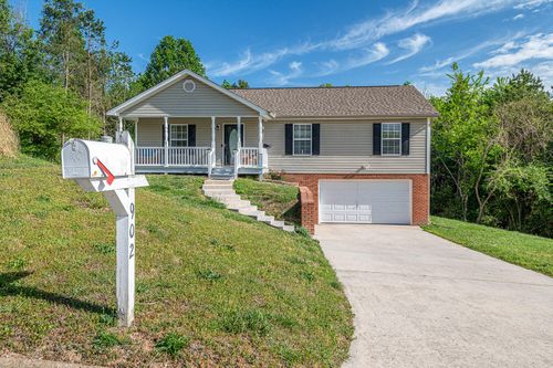 902 Clay Hill Drive, Soddy Daisy, TN, 37379 | Card Image
