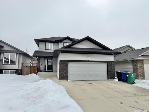 831 Korol Way, Saskatoon, SK, S7R0E4 | Card Image
