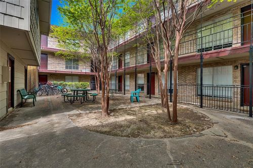 apt-205-2207 Leon St, Austin, TX, 78705-4615 | Card Image