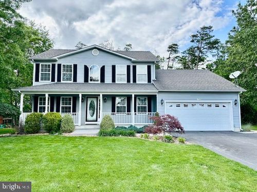 700 S Lakeview Dr, CROSS JUNCTION, VA, 22625-2482 | Card Image