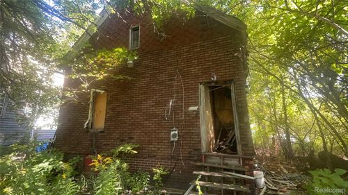 4753 Mount Elliott St, Detroit, MI, 48207-1338 | Card Image