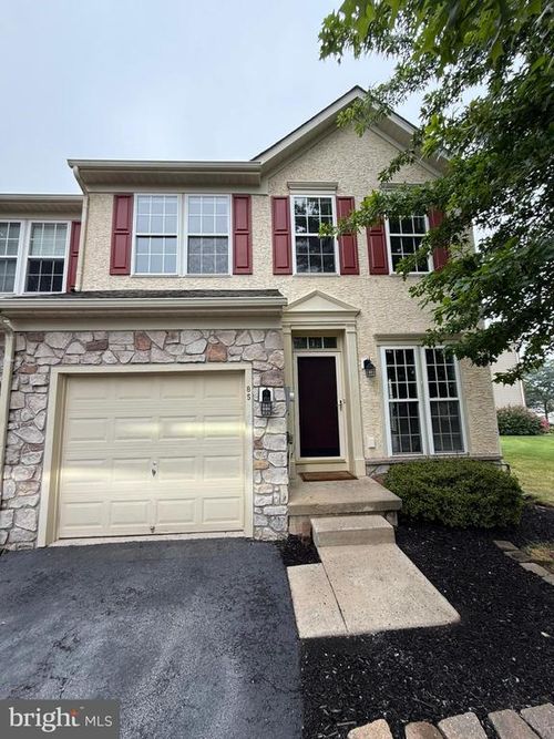 85 N Savanna Dr, POTTSTOWN, PA, 19465-6602 | Card Image