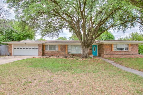 2458 Douglas Dr, San Angelo, TX, 76904-5413 | Card Image