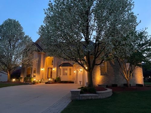 4052 Teak Cir, Naperville, IL, 60564-1103 | Card Image