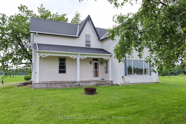 835526 4 Th Line, Home with 4 bedrooms, 2 bathrooms and 10 parking in Mono ON | Image 4