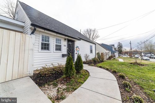 115 Travis St, MANASSAS PARK, VA, 20111-2002 | Card Image