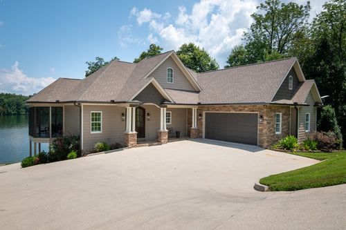 192 Pleasant Dr, Winchester, TN, 37398-4077 | Card Image