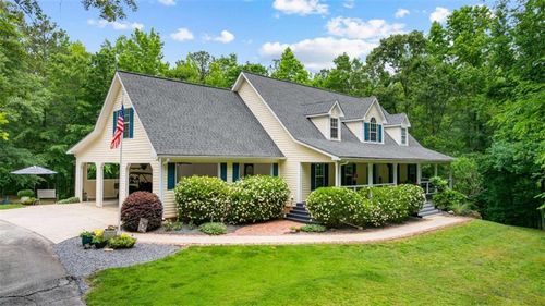 128 Byrom Rd, Senoia, GA, 30276-1253 | Card Image