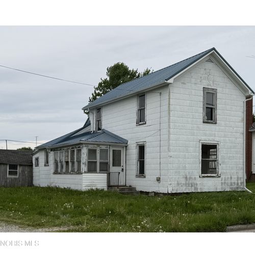 147 W Brown Ave, Carey, OH, 43316-1006 | Card Image