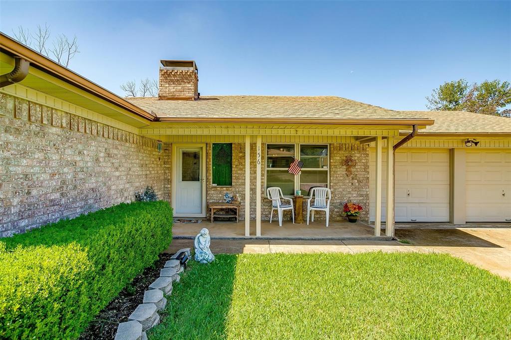 Lilac Ln, Azle, TX 76020