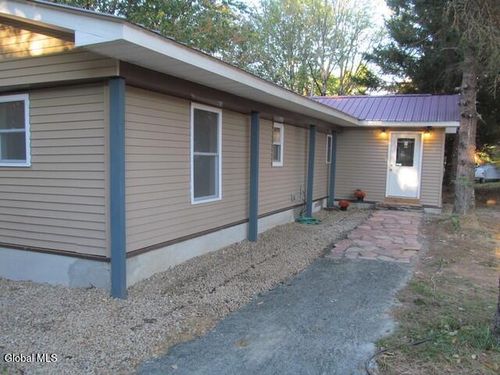 530 Ridge Rd, Broadalbin, NY, 12025-2074 | Card Image