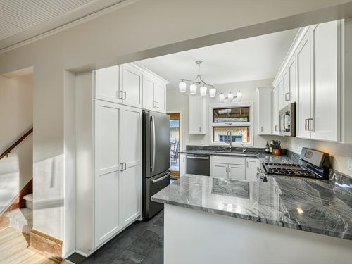 1396 Palace Ave, Saint Paul, MN, 55105-2554 | Card Image