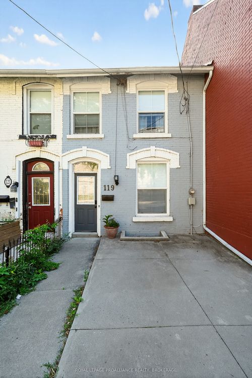 119 Montreal St, Kingston, ON, K7K3E9 | Card Image