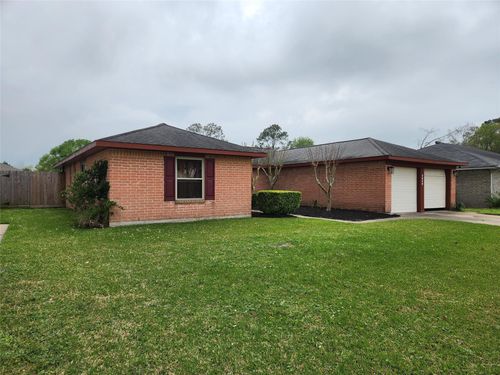 2830 Virginia Colony Dr, Webster, TX, 77598-3315 | Card Image