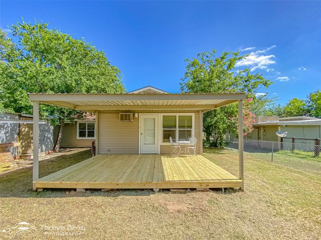 608 E 8 Th St, House other with 3 bedrooms, 2 bathrooms and null parking in Coleman TX | Image 34