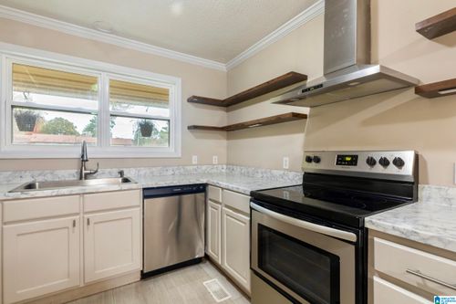 1401 Rutledge Ln, Jasper, AL, 35503-6311 | Card Image