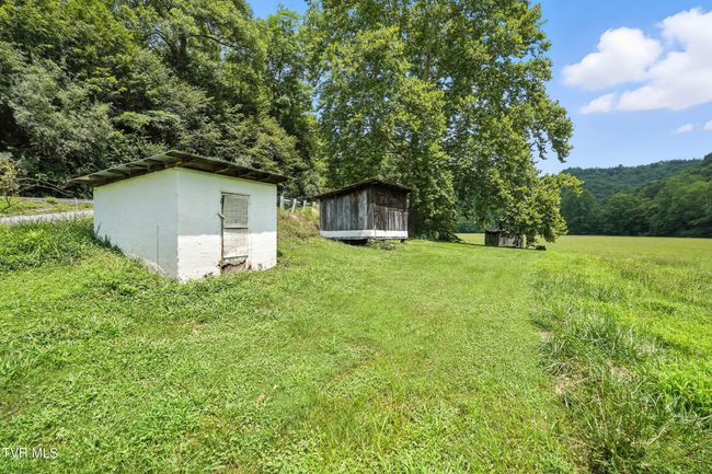 7742 S Fork Rd, House other with 2 bedrooms, 2 bathrooms and null parking in Pound VA | Image 37