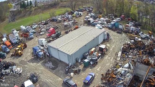 922 Sanderson St, Throop, PA, 18512-1408 | Card Image