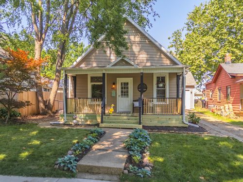 1404 Fell Ave, Bloomington, IL, 61701-1831 | Card Image