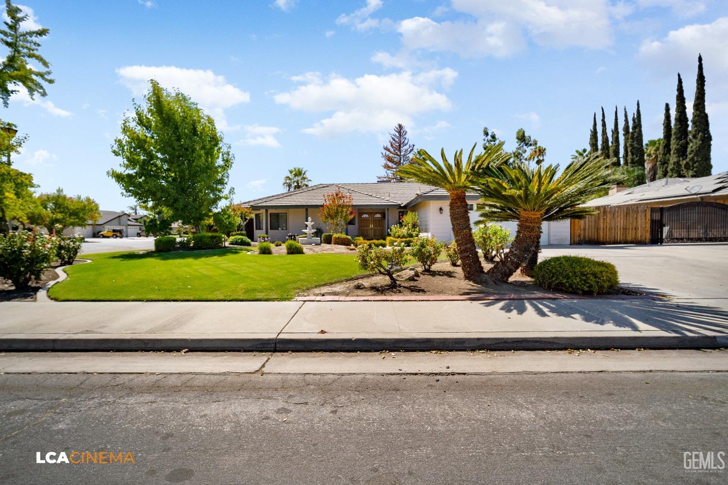 Deerfield St, Bakersfield, CA 93314