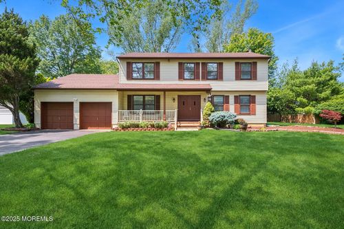 37 Jefferson Ct, Freehold, NJ, 07728-3382 | Card Image