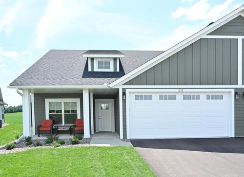 402 Ford St E, Northfield, MN, 55057-3277 | Card Image
