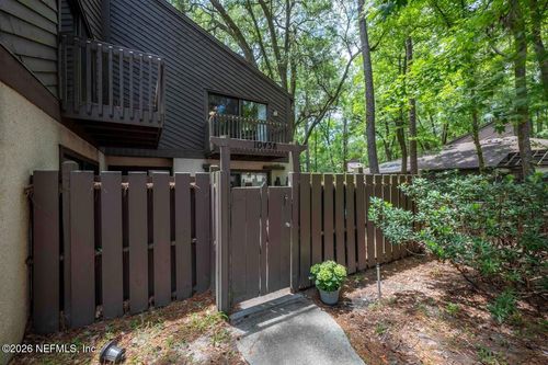 10458 Big Tree Cir E, Jacksonville, FL, 32257-6362 | Card Image