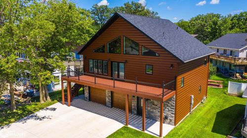 15385 Crane St, Clear Lake, IA, 50428-8770 | Card Image