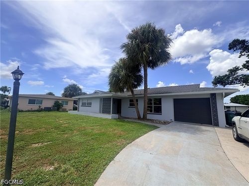 5108 Manor Ct, Cape Coral, FL, 33904-5643 | Card Image