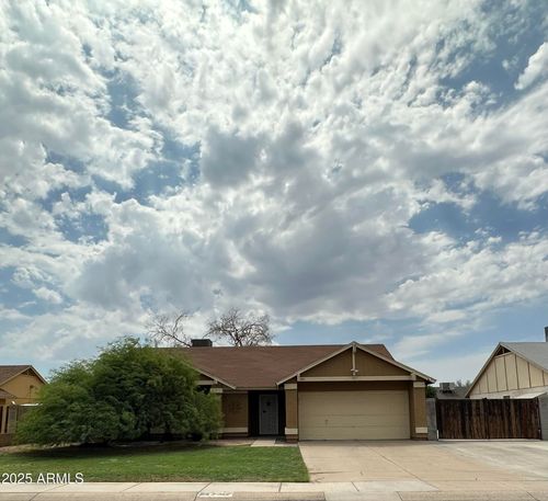 7217 W Paradise Dr, Peoria, AZ, 85345-8904 | Card Image