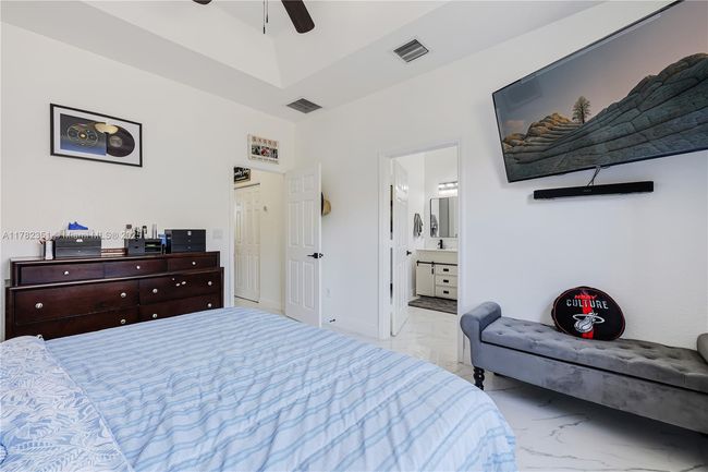 9369 Sw 221 St St, Townhouse with 2 bedrooms, 3 bathrooms and null parking in Cutler Bay FL | Image 27