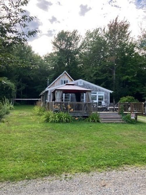 123 Rainbow Dr, Templeton, MA, 01468-1608 | Card Image
