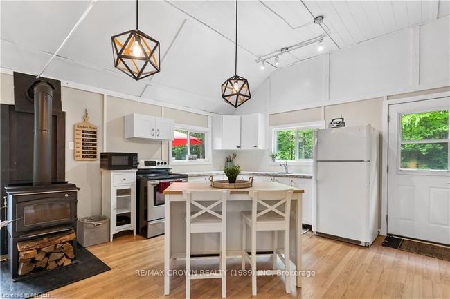 100 Beaver Lane, House other with 2 bedrooms, 1 bathrooms and 4 parking in Nipissing ON | Image 17