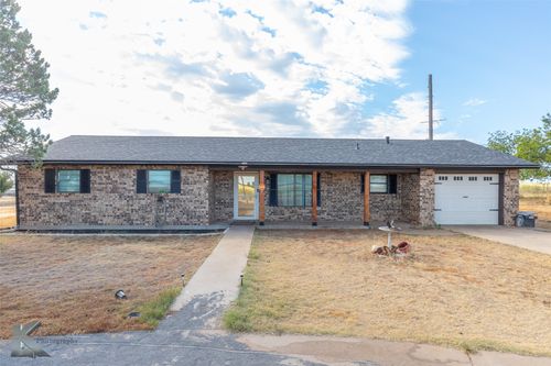 217 County Road 370, Sweetwater, TX, 79556-2135 | Card Image