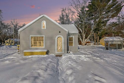 6946 S Lakeview Ave, Idlewild, MI, 49642-9571 | Card Image