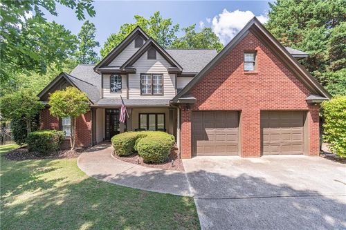 2649 Waters Edge Dr, Gainesville, GA, 30504-3959 | Card Image