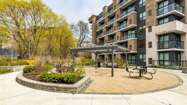 113 - 1 Falaise Rd, Condo with 2 bedrooms, 2 bathrooms and 1 parking in Scarborough ON | Image 5