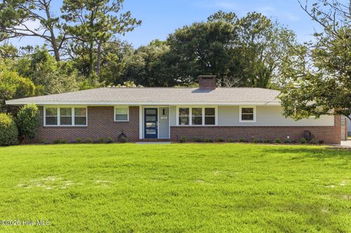 126 Parkwood Dr, Wilmington, NC, 28409-5110 | Card Image